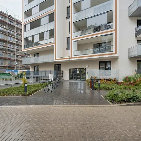 Appartement Stylish With Air Conditioning And Underground Parking By Renters *