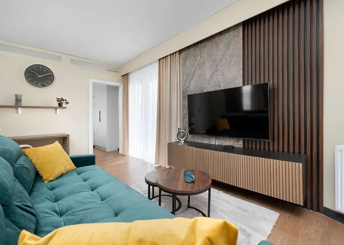 Stylish With Air Conditioning And Underground Parking By Renters Apartment Wroclaw